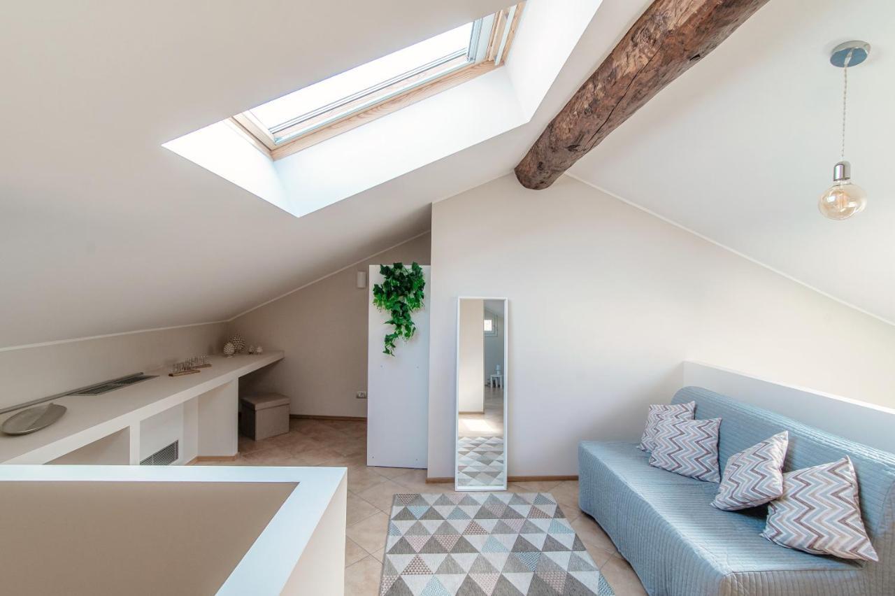 Apartmán Sky Attic 72 - The House Of Travelers Como Exteriér fotografie