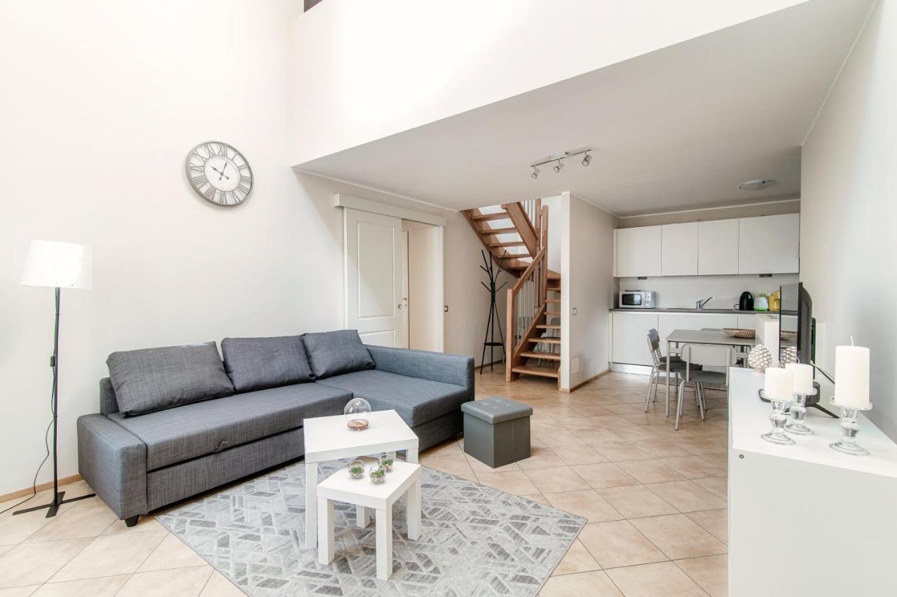 Apartmán Sky Attic 72 - The House Of Travelers Como Exteriér fotografie