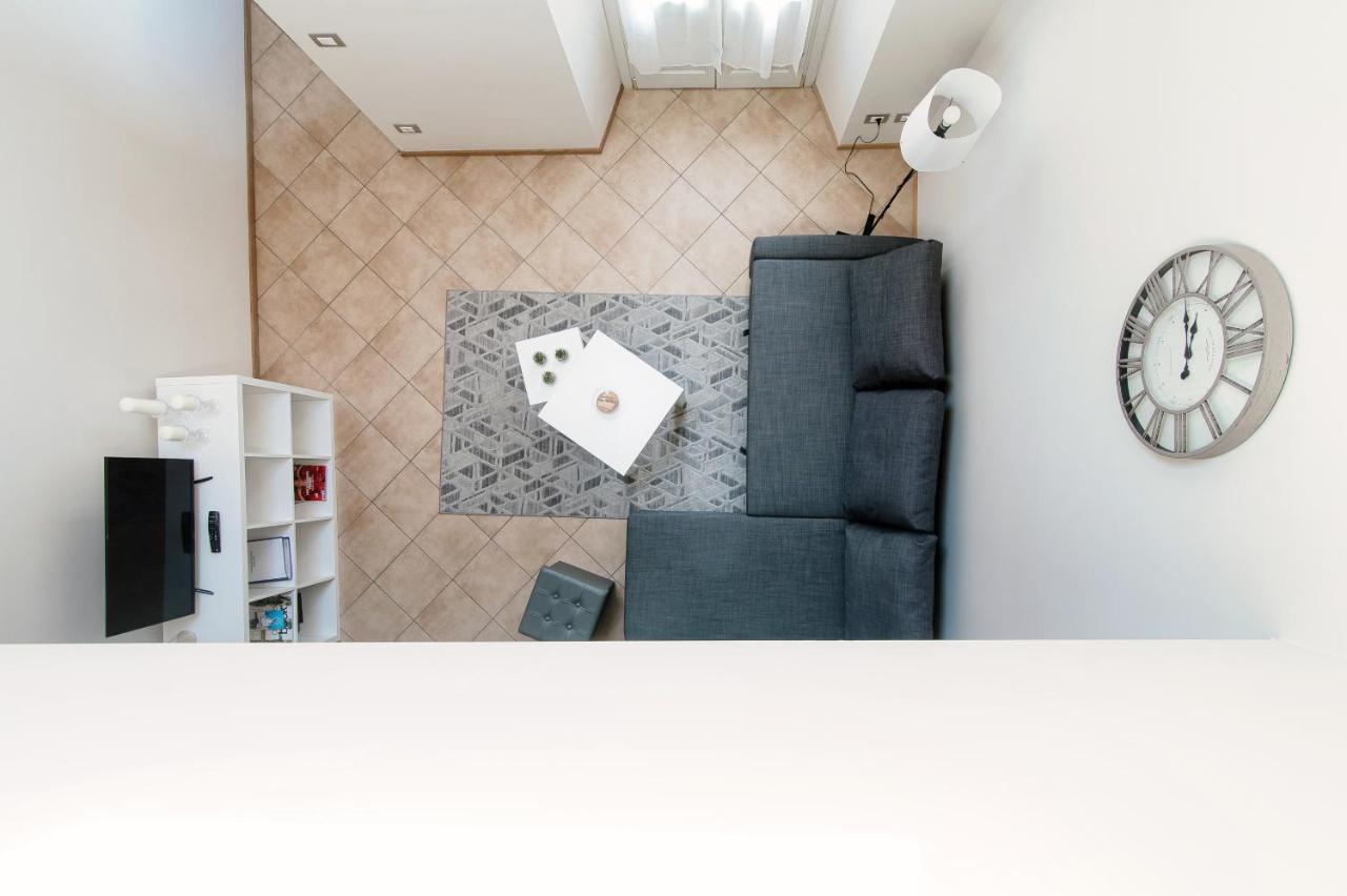 Apartmán Sky Attic 72 - The House Of Travelers Como Exteriér fotografie